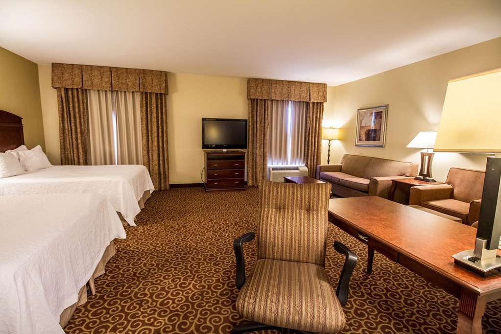 Hampton Inn & Suites Oklahoma City - South Room photo